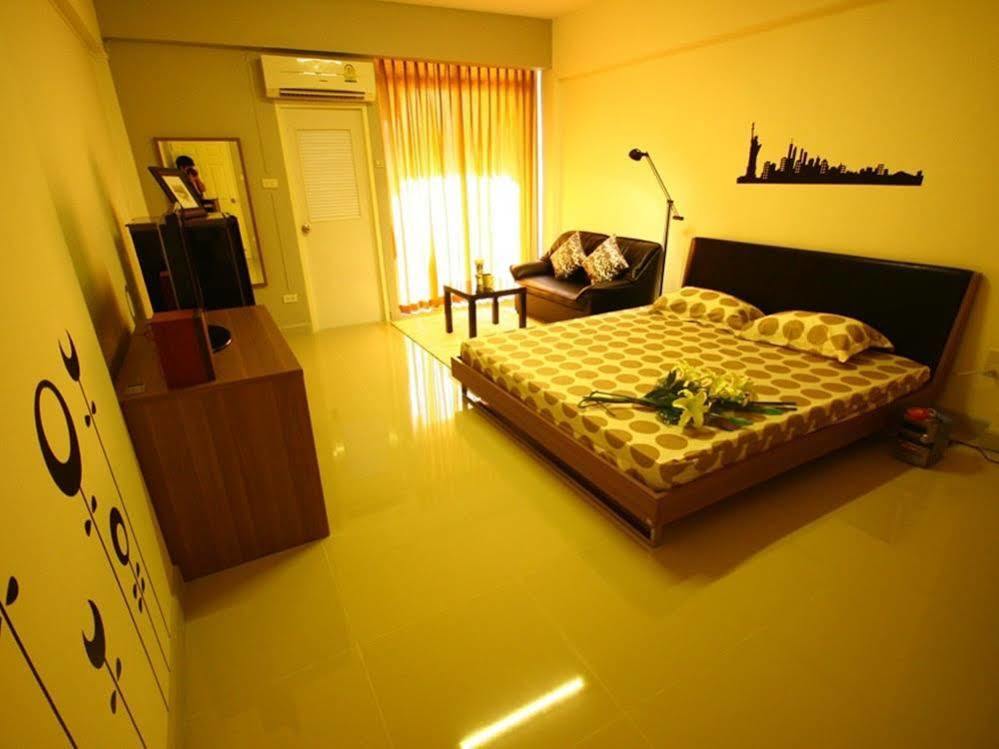 At Home Phetkasem Bangkok Luaran gambar