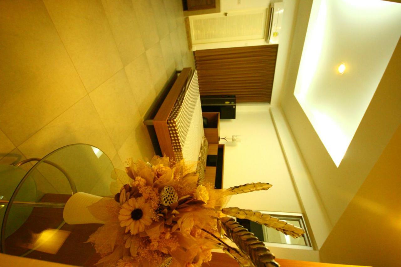 At Home Phetkasem Bangkok Luaran gambar